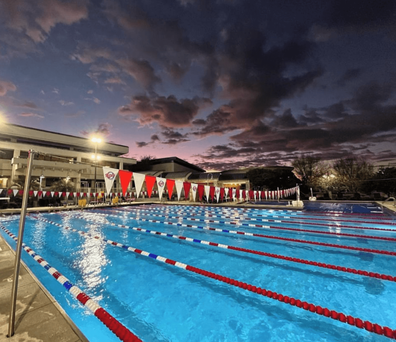 Rope Floats in The Swimming Pool Separate The Pool Safety Rope